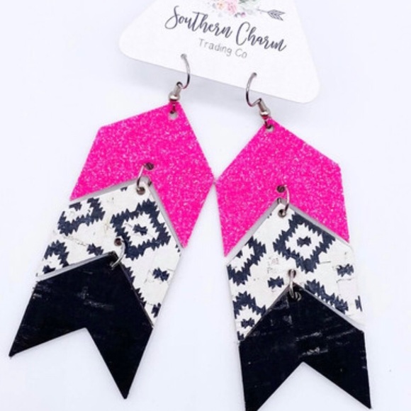 Souther Charm Trading Co. Jewelry - Hot pink glitter, black & white Aztec earrings.